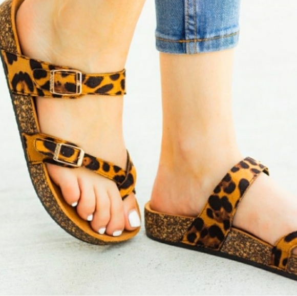 Restocked Leopard Sandals - Picture 2 of 2